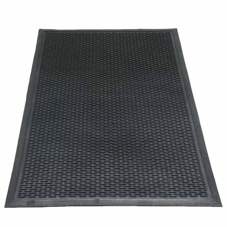 Full Product Shot of Dura-Scraper Linear Rubber Doormat