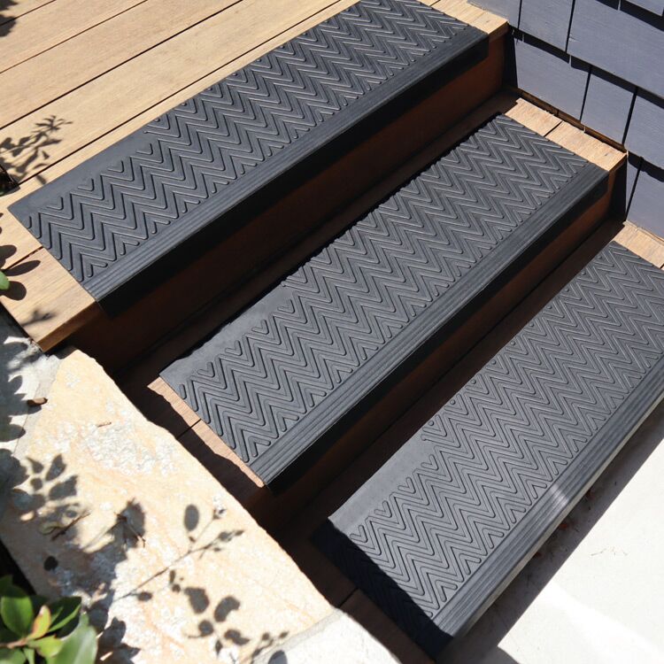 Moderna-Stair-Action1b-750x750